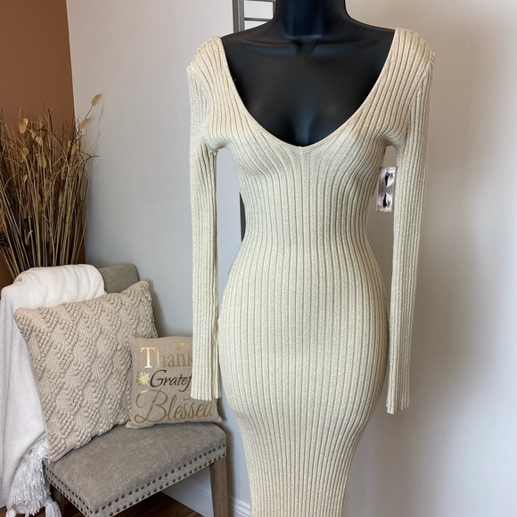 ‼️ Nude Sweater Maxi Dress - Picture 3 of 8